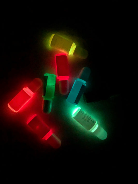Im Dunkeln leuchtende Flüssigfarben (8 Stück)