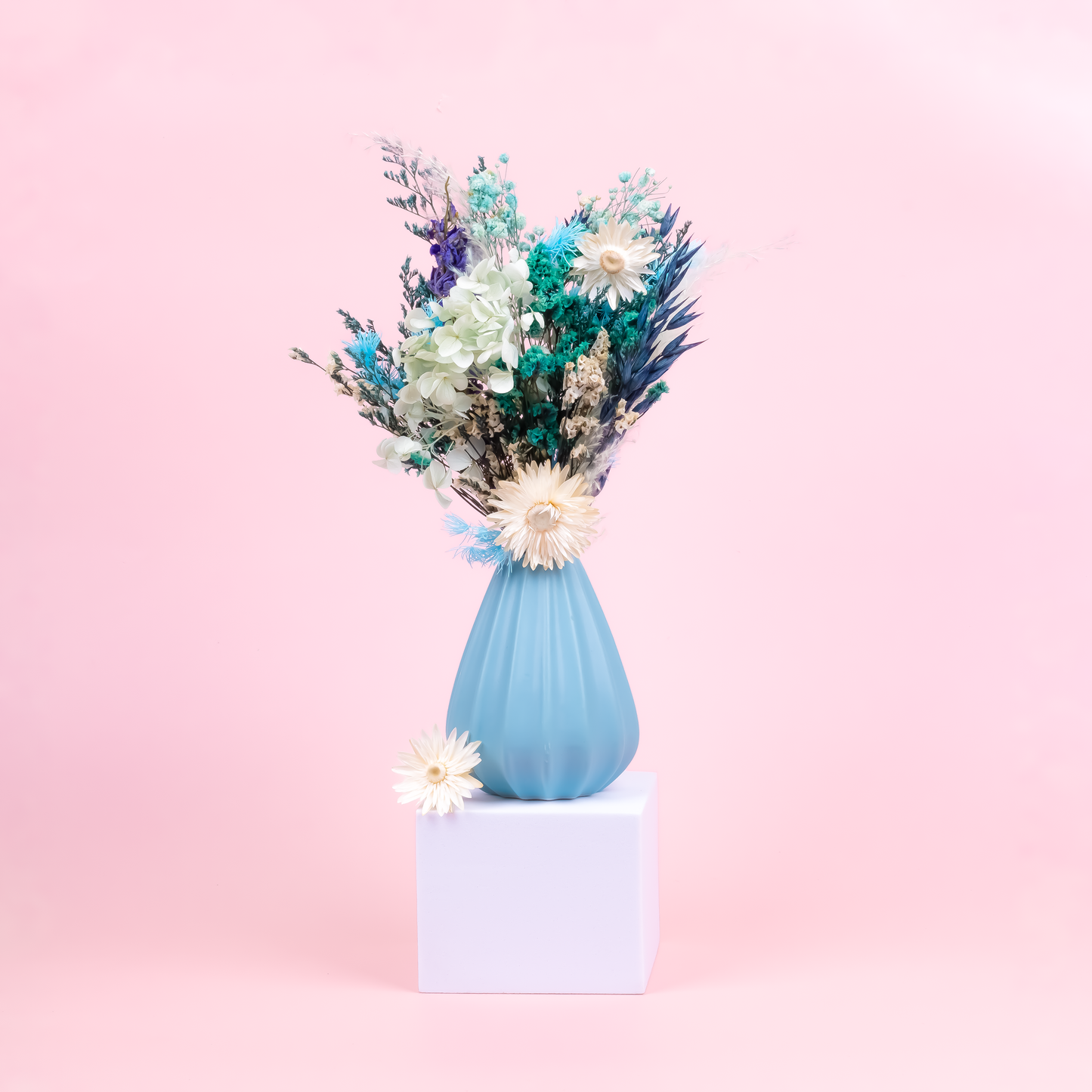 Box mit getrockneten Blumen – Farblich abgestimmter Mix