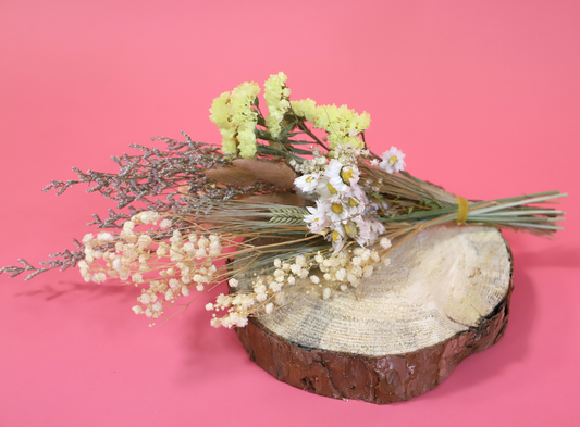 Strauß mit getrockneten Blüten "Bright Day"