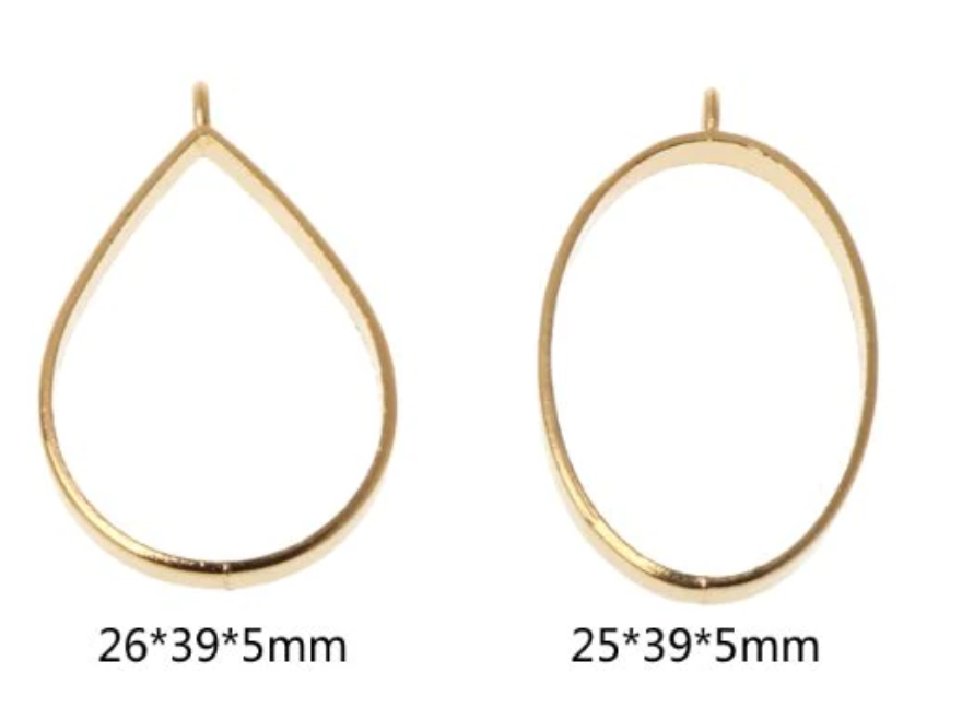 4 Offene Anhänger in verschiedenen Formen