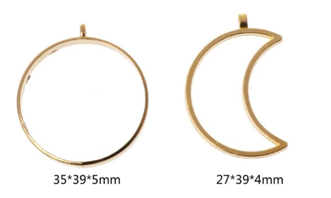 4 Offene Anhänger in verschiedenen Formen