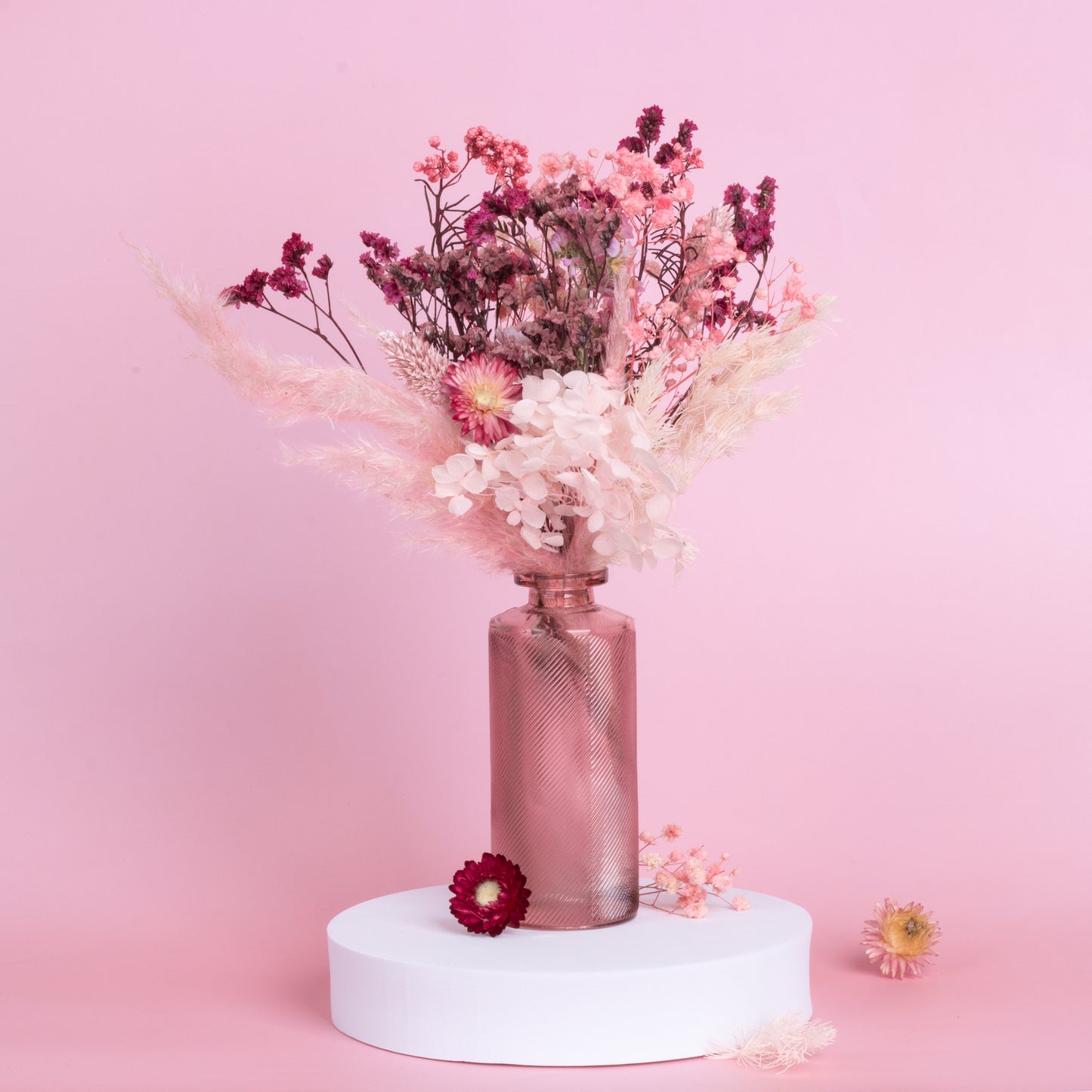 Box mit getrockneten Blumen – Farblich abgestimmter Mix